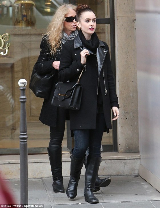 article-2289051-187A128B000005DC-564_634x825